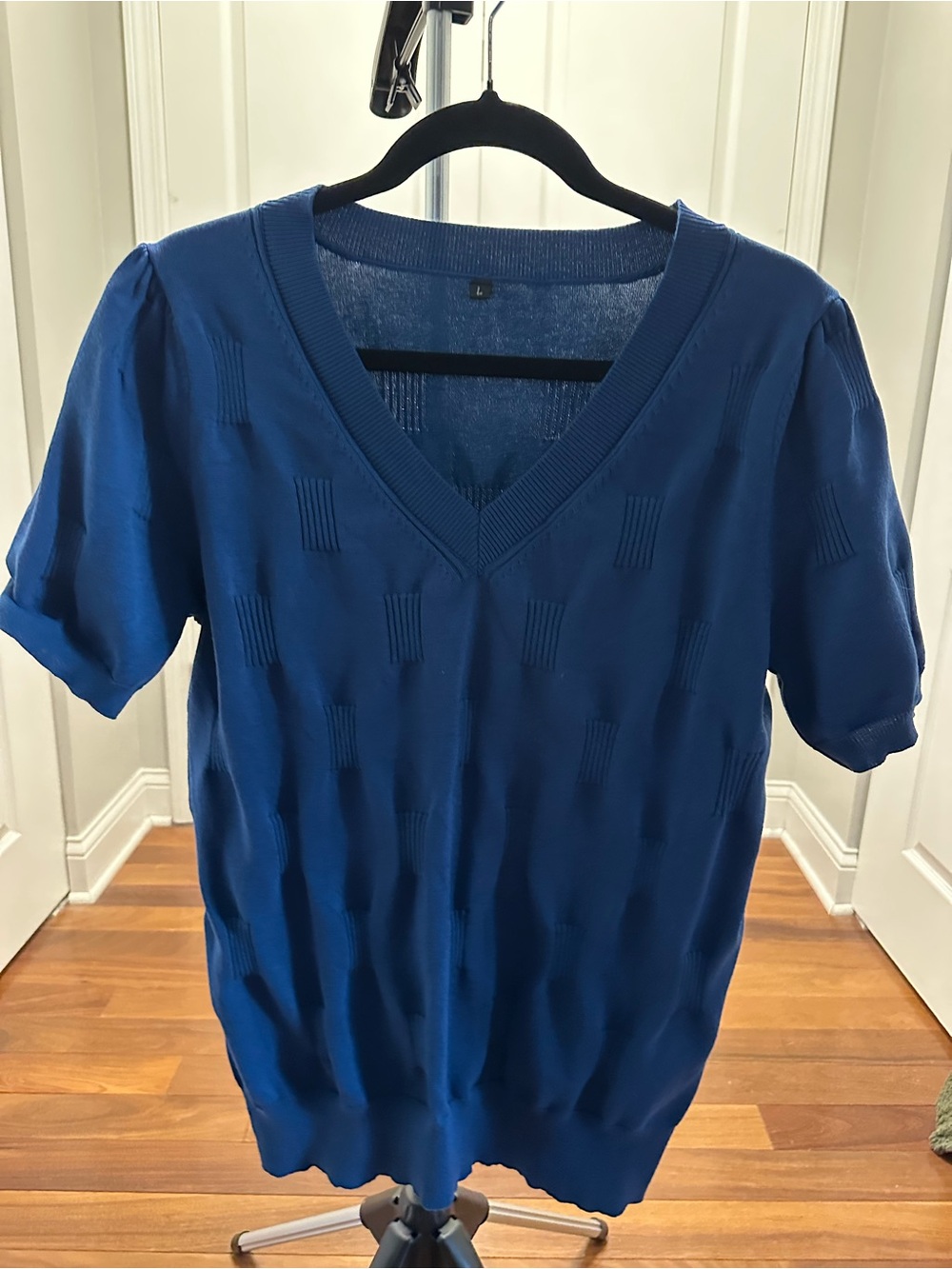 Classic Women’s V-Neck Short Sleeve Sweater - Blue